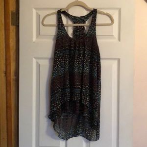 High low flowy pattern top